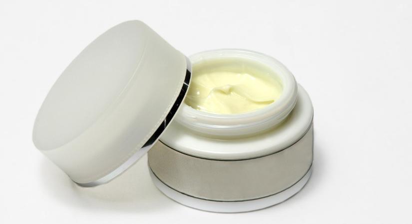 Új korlátozásokat hozott a kozmetikai összetevőkre az unió