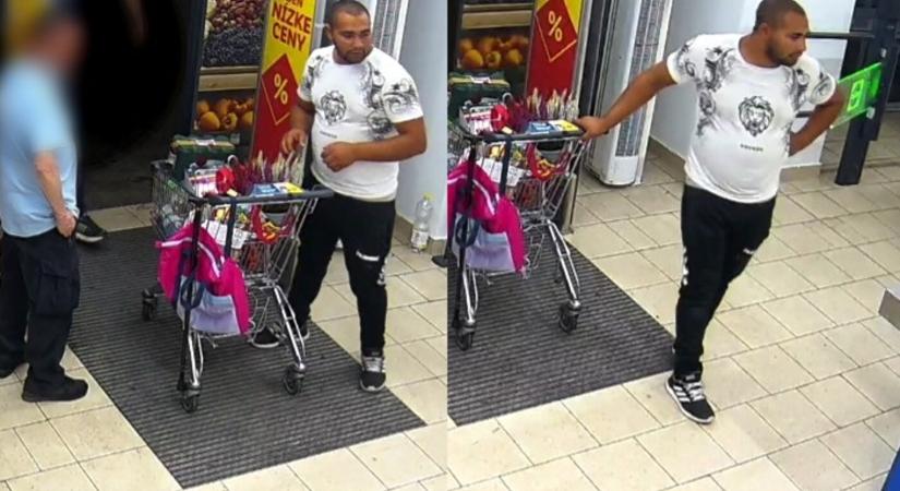 Buszmegállóban loptak meg egy idős asszonyt, a gyanúsítottat a rendőrség keresi