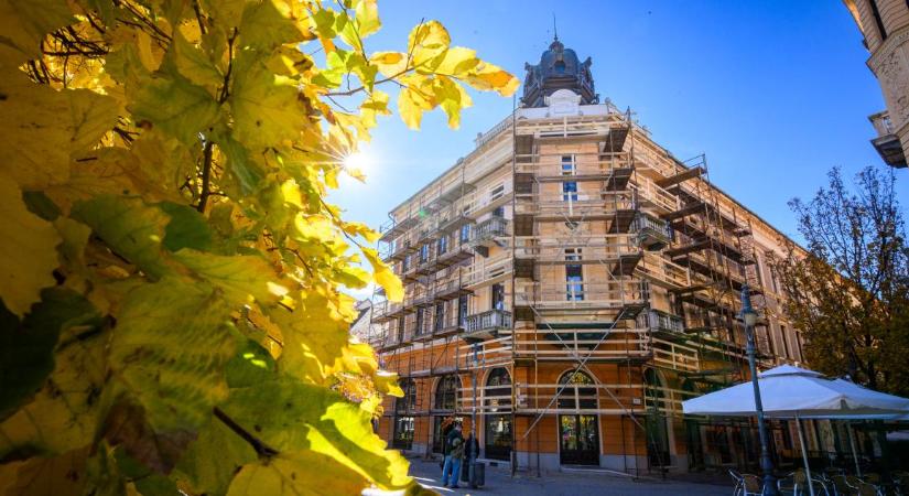 Megszépülnek a Simonffy utcai ikrek, hamarosan elkészül az egyik épület – fotókkal