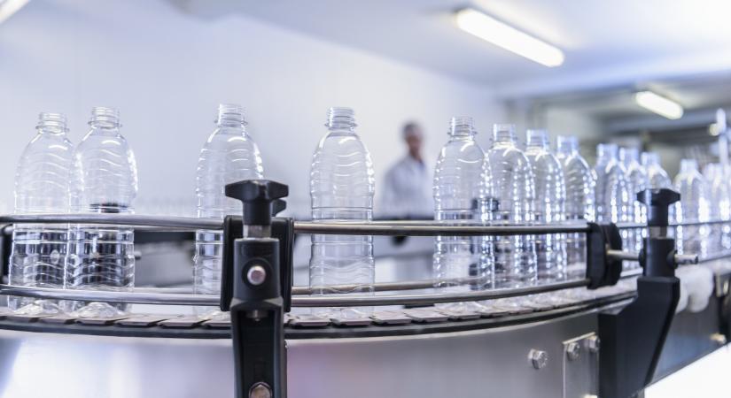 Fogyasztóvédelem: ha ilyen ásványvizet vettél, ne idd meg!