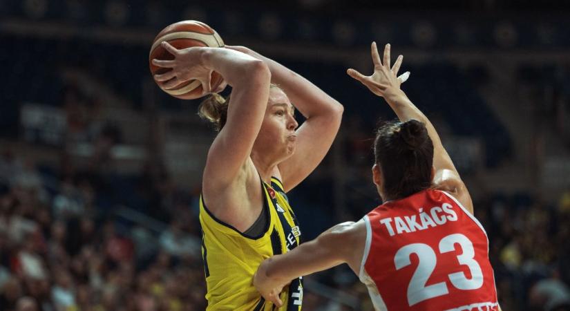 Az edző is látta, amit minden szurkoló - átrohantak rajtuk