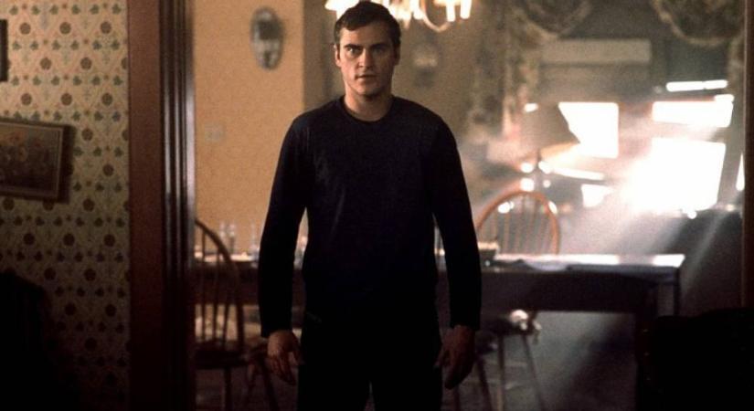 Jelek: Az ember, aki újra hinni mert Istenben (kritika)