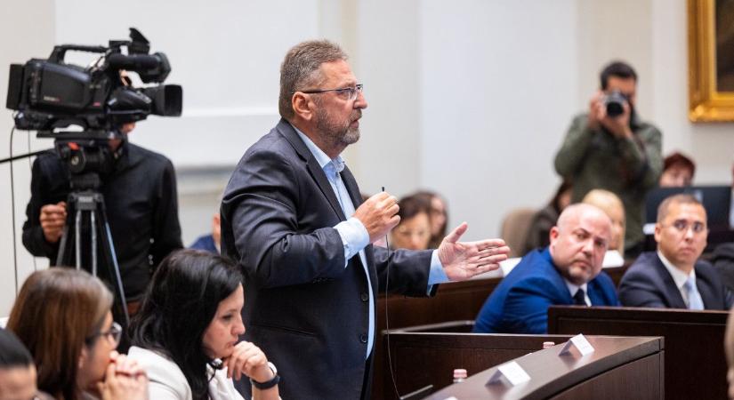 Ellenzéki elutasítás a hitközségeknek