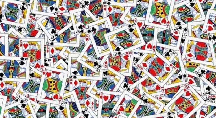 Optikai illúzió: magas az IQ-ja, ha megtalálja a négylevelű lóherét a kártyák között
