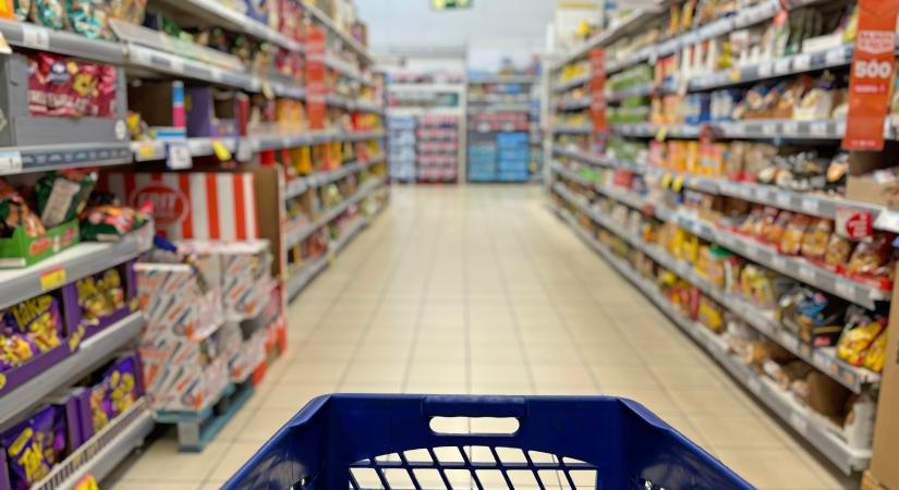 Meghosszabbítja és kiterjeszti az árrésstopot a kormány – itt a teljes lista