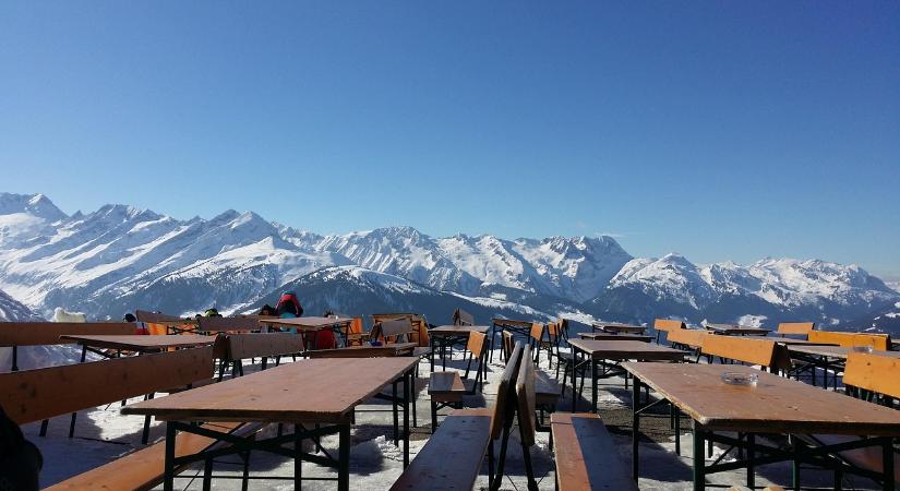 3000 eurós fizetéssel, ingyen szállással vár egy szomszéd ország