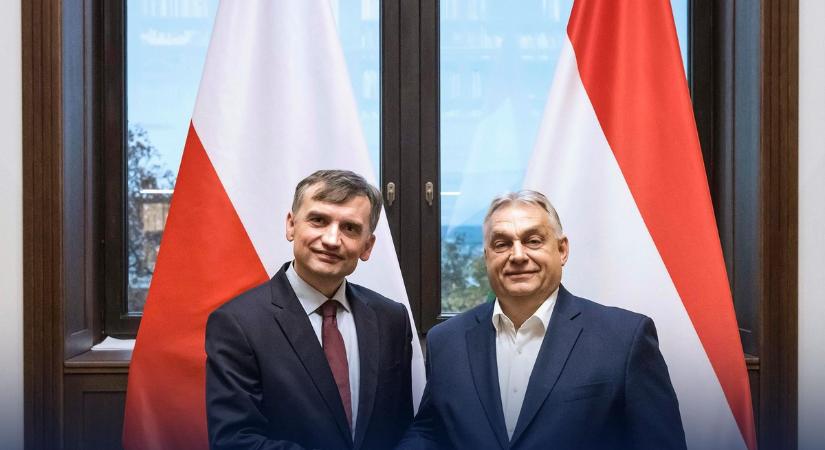 A Brüsszel-barát lengyel kormány politikai hajtóvadászatot indított