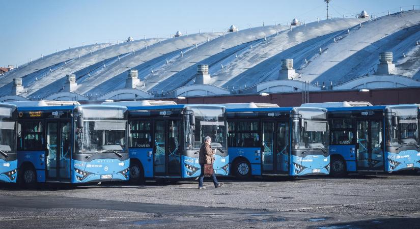 Péntektől 28 új busz áll forgalomba a fővárosban