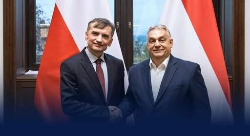 Közös fotót posztolt Orbán a letartóztatásra ítélt volt lengyel igazságügyi miniszterrel