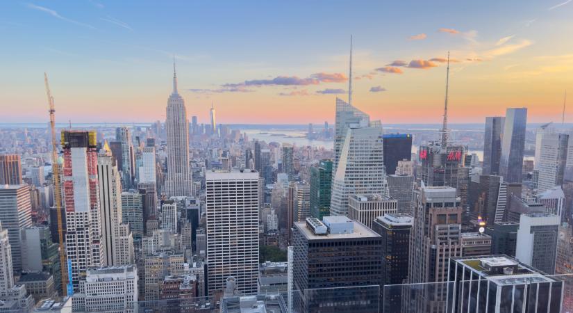 Rendkívüli állapotot hirdetett New York kormányzója