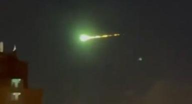Zöld tűzgömb száguldott el Moszkva fölött – még a tudósok is találgatnak, mi lehetett