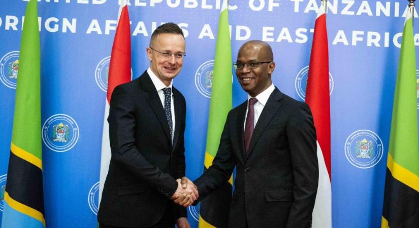 Szijjártó Péter: Folyamatos a nagykövetségi ügyelet a zavargások miatt