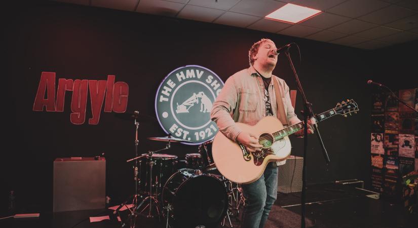 A Dirty Slippers Angliában turnézott