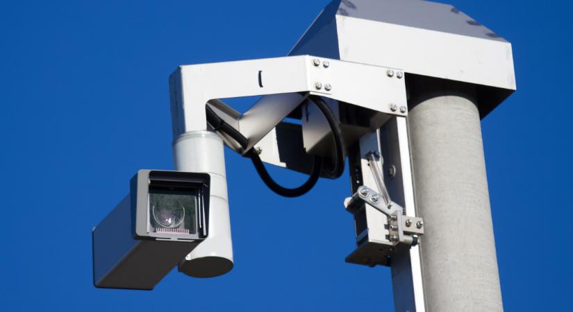 Vége lehet az automata traffipaxok korának? Idegtépőbb megoldást talált ki helyette egy politikus