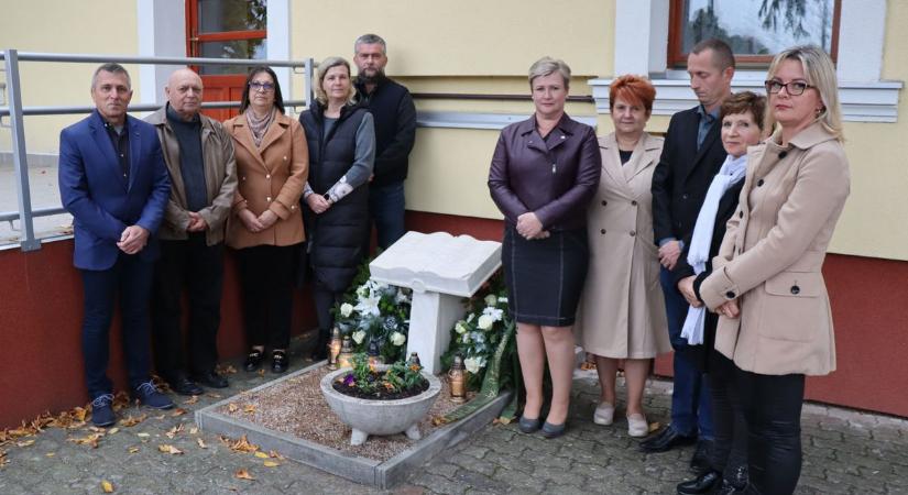 Két évtizede hunyt el a máig tisztelt polgármester – együtt emlékezett róla két falu