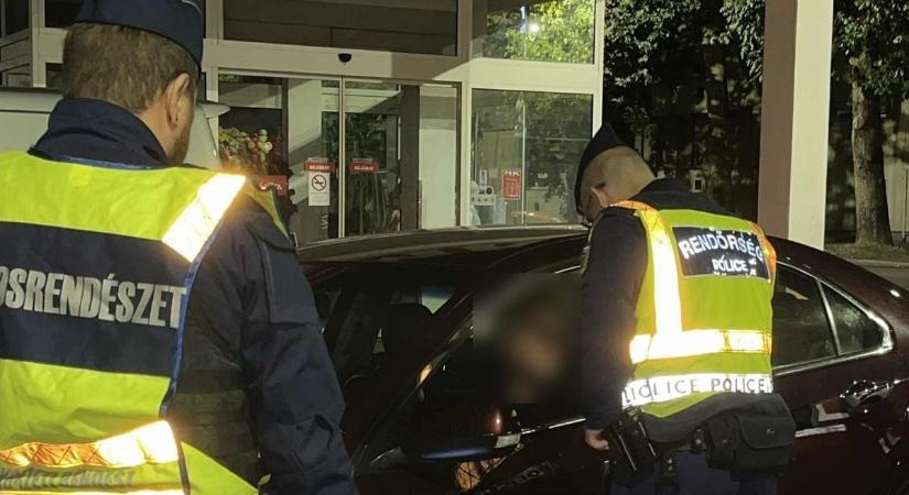 Marad a fokozott rendőri jelenlét Gyöngyös egyes részein