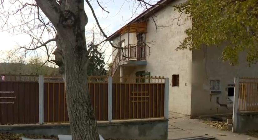 Drogtanyáról mentettek ki egy 14 éves lányt a szülei Bagon