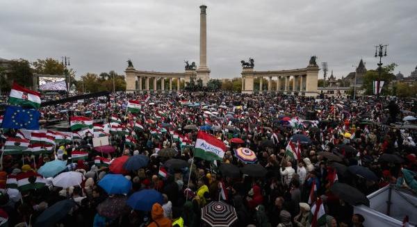 RTL: sehol se találni a 300 millió forint közpénzt bezsákoló Mesterséges Intelligencia Kutatóintézetet, amely hiteltelenítené Magyar Péterék tömegét