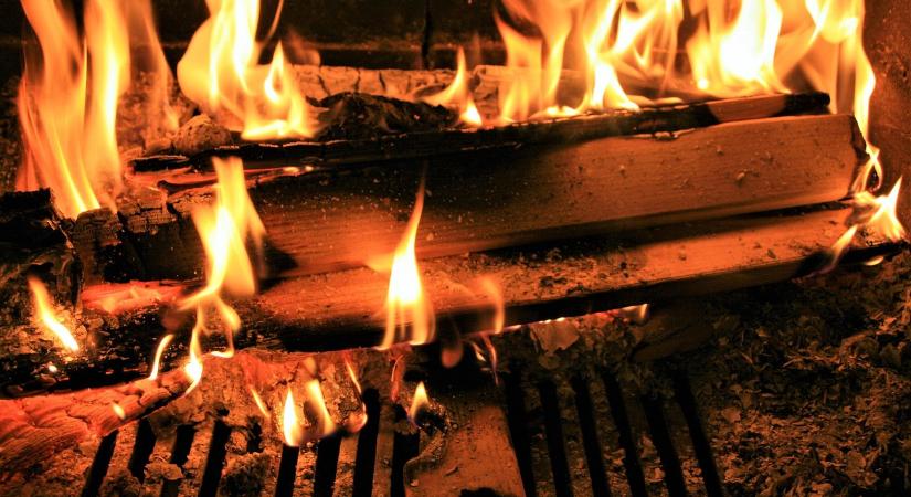 Idén is ötmilliárd forintot ad a kormány a szociális tűzifa programra