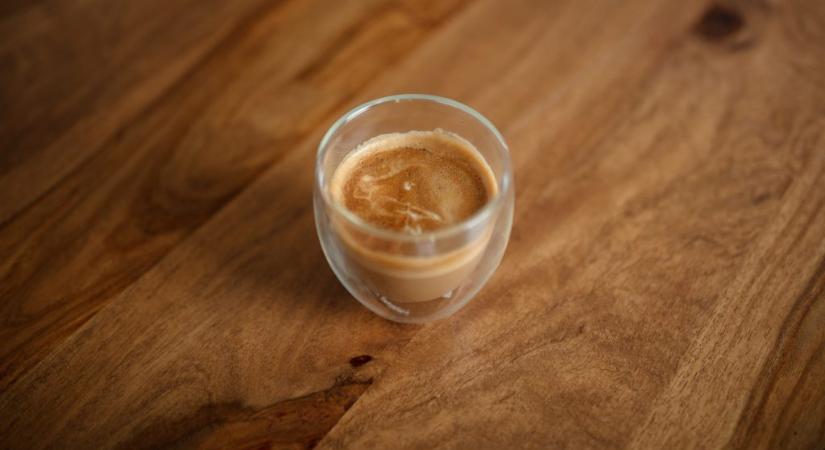 Pénteki friss hírek, forgalom, időjárás – Reggeli pakk