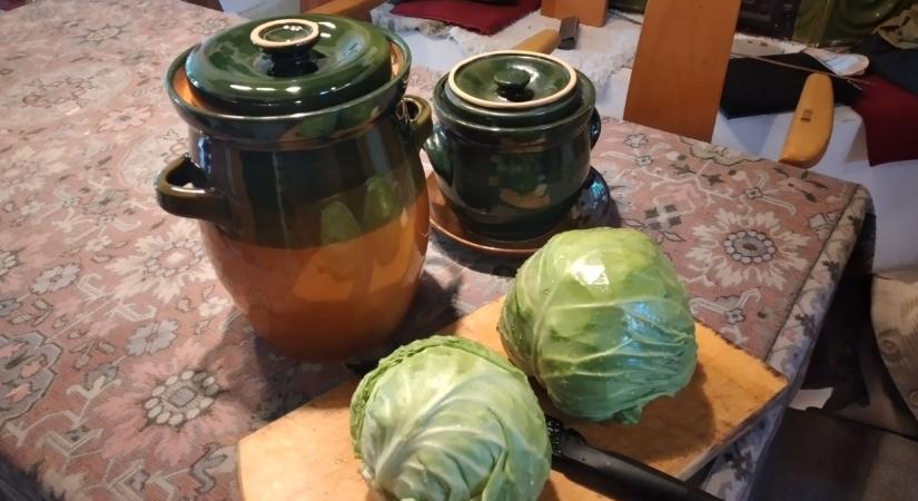 Hordó nélkül, panelben is? Íme a nagyi titka: ettől lesz igazán roppanós a házi savanyú káposzta