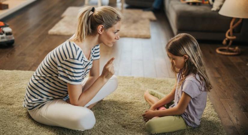 3 mérgező szülői mondat, ami tönkreteszi a kapcsolatot a gyerekkel - Tilos lenne használni őket