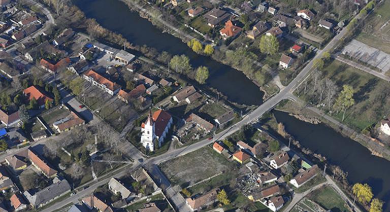 Elviselhetetlen a bűz a Pest vármegyei településen, többen már menekülnének