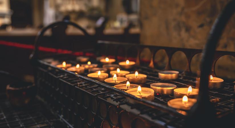 Emlékezzünk szeretteinkre biztonságban