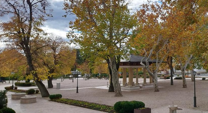 30 ezer forintba is kerülhet egy cigaretta Balatonfüred Gyógy-terén vagy a Kiserdőben