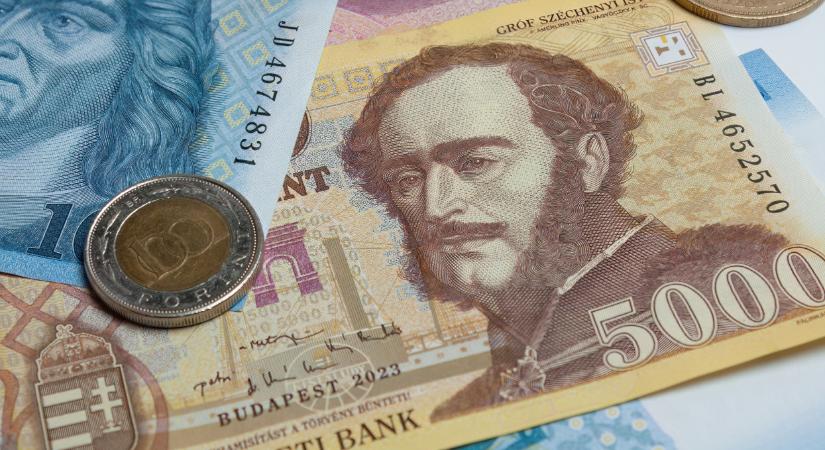 Izmosan kelt a forint: merre indul pénteken az árfolyam?