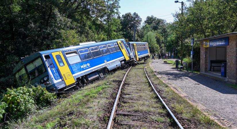 Pincétől a padlásig felújítja a MÁV a vasútvonalat, ahol kisiklott egy BZ