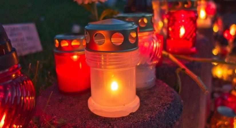 Rendbe tették a győri temetőket Mindenszentek és Halottak Napja előtt