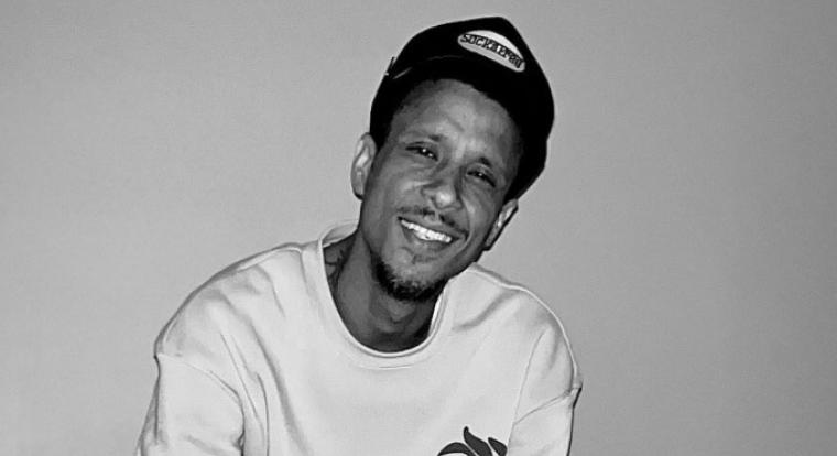 42 éves korában elhunyt a Kaliforniába jöttem sztárja