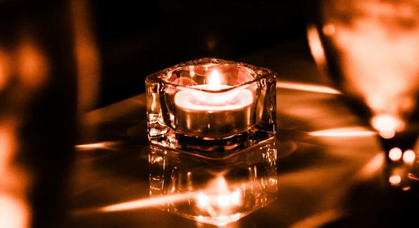 Egy héttel a halála után sem tudni, mi okozta a tragédiát: elhunyt a népszerű TikTokker