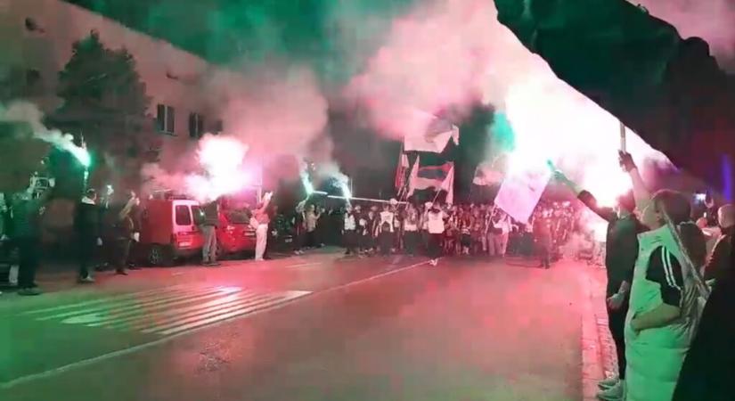 Így menetelnek Versecről Újvidékre a diákok (Videóval)