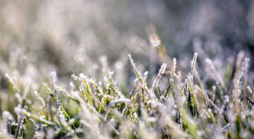 Hajnali fagy jöhet ezeken a területeken: így alakul az időjárás a hétvégén