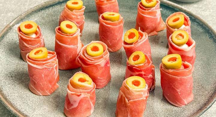 20 perces, sonkás olívabogyószemek: szuper halloweeni vendégváró