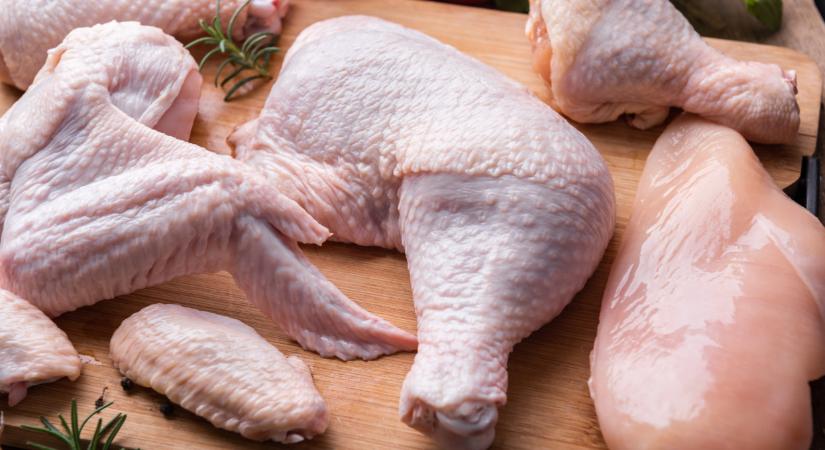 Lecsapott a NAV - sokkoló, amit ezen a kisteherautón találtak