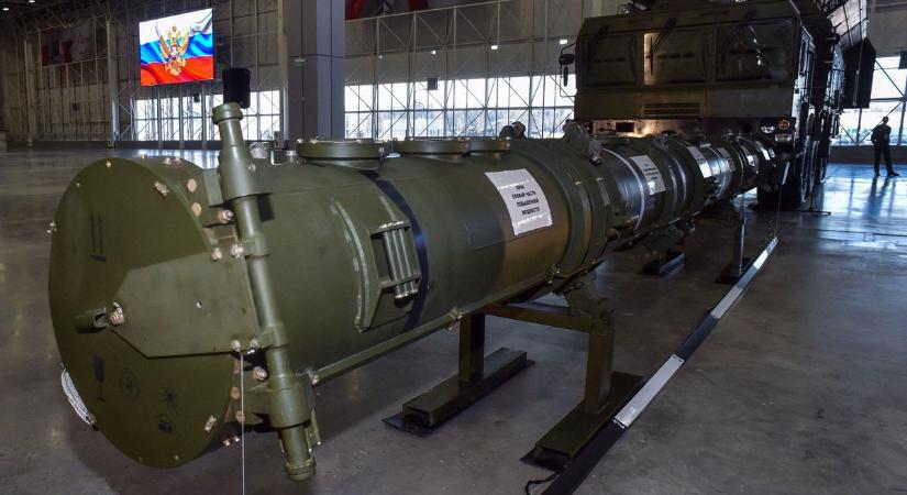 Retteghet a világ: újabb pusztító fegyvert vethetett be Putyin – emiatt könyörgött úgy Zelenszkij?