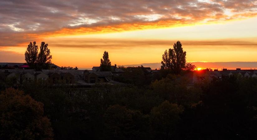 Napkelte Dunaújvárosban, egy csodás őszi reggelen