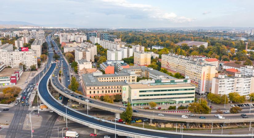 Mérföldkő a Flórián téren: kész az első híd, elindult a műszaki átadás-átvétel - fotógaléria