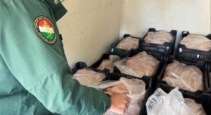 Gyomorforgató dolog került elő a feltartóztatott kisteherautóból