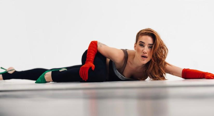 NAPI-KLIP: Beccának közös szerzeménye született újdonsült férjével - itt a NAGY FALAT (VIDEÓ)