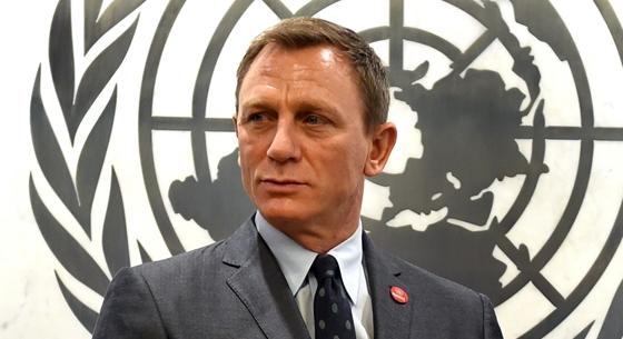 Sokadjára halasztják el az új James Bond-film bemutatóját
