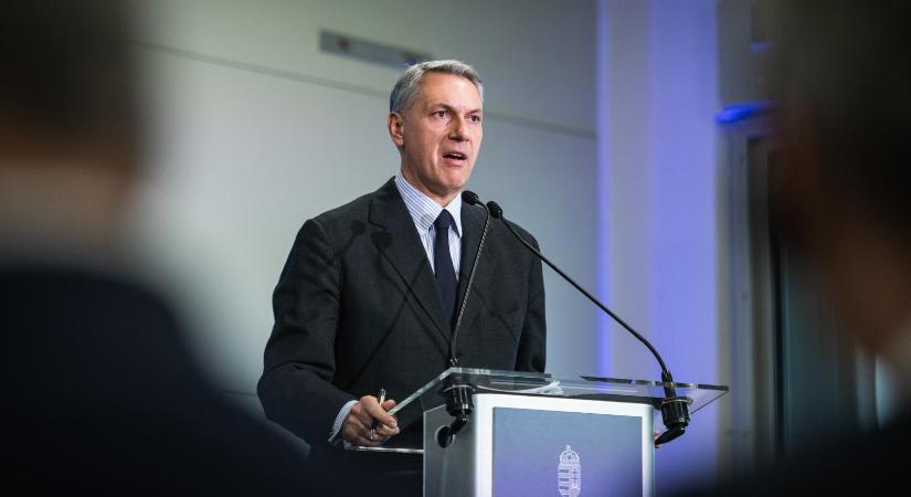 Lázár János szerint a strabagosok beszálltak a magyarországi választási kampányba