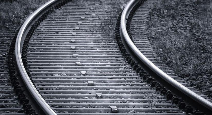 Brutális tömegverekedés volt a hatvani vonaton - a rendőrt halállal fenyegették