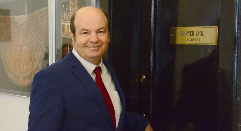 Fecsegő, avagy arcok, harcok, emberek, életutak beszélgető est vendége Lehrner Zsolt Székesfehérvár alpolgármestere volt