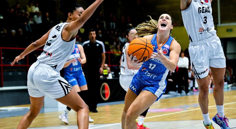 Az állami tisztviselő is végigszurkolta a Szekszárd milánói kupameccsét (fotóval)