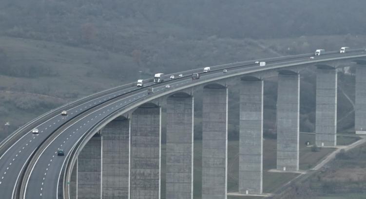 Kamionokat ellenőriztek az M7-esen