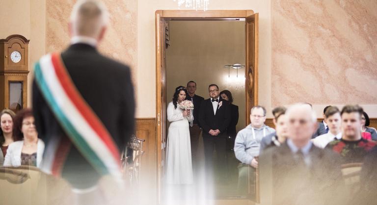 Az infláció beköltözött a nászmenetbe – brutálisan megugrottak az esküvői költségek